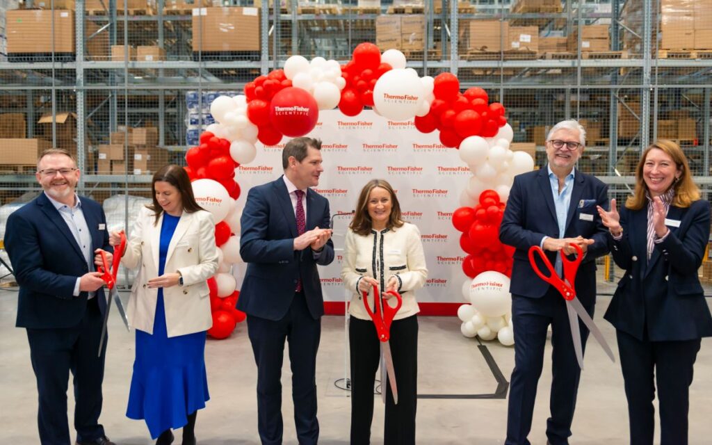Thermo Fisher team cutting the ribbon